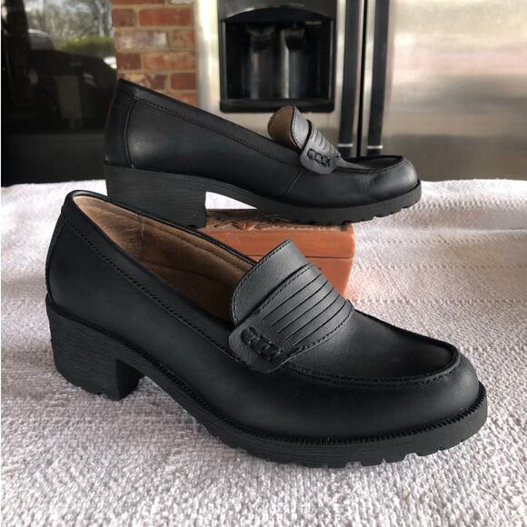 Eastland Newbury Black Leather Penny Loafers Women's Size 8M Preppy Y2K Chunky - Picture 1 of 12